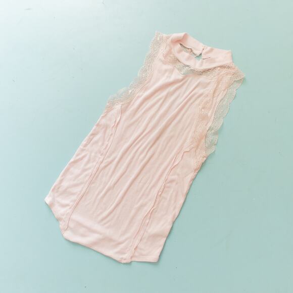 Free People Intimately Blush Pink Mock Neck Coquette Lace Trim Tank Top Size M - Picture 1 of 8